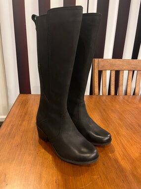 Teva Anaya Tall Waterproof Boots black new Women’s Size 7.5